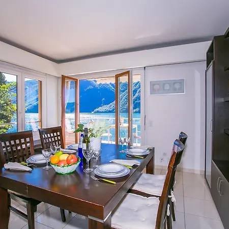 Castagnola Front Lake Apartment